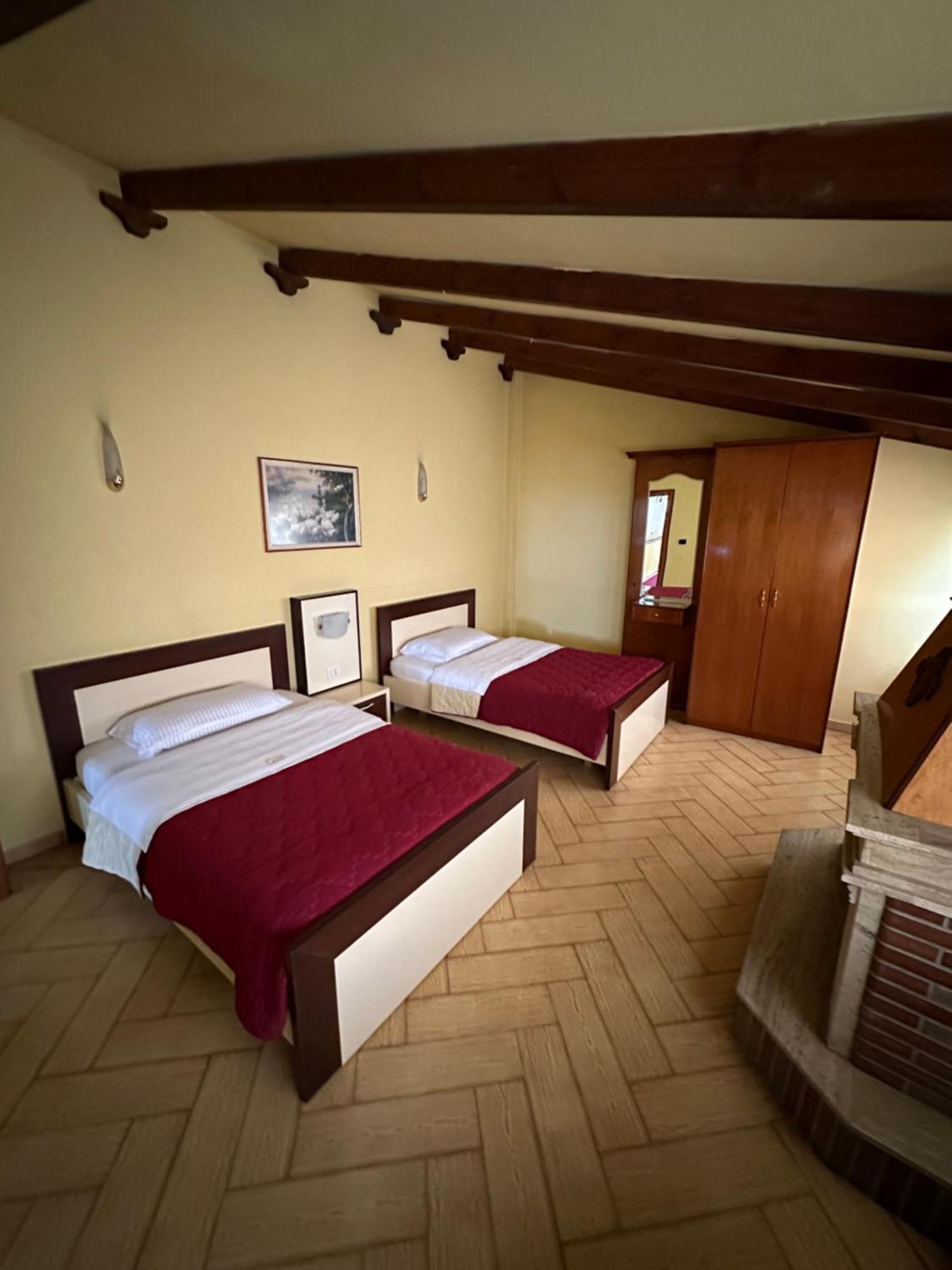 New Leone Hotel